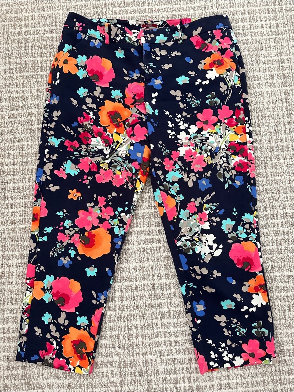 Women’s Floral Crop Pants - Navy Multi